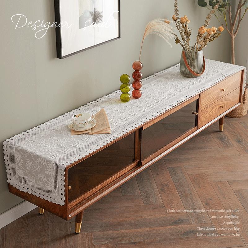 Home Office News - Runner da tavolo ricamato di lusso