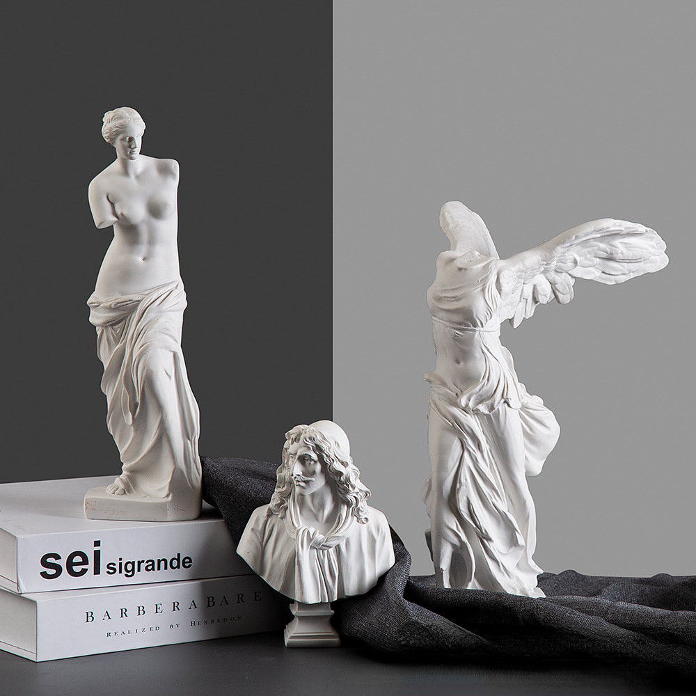 Statua della dea della vittori - Home Office With Bookshelves recensione e prezzo